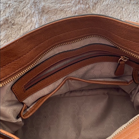 Michael Kors bag - Picture 7 of 8